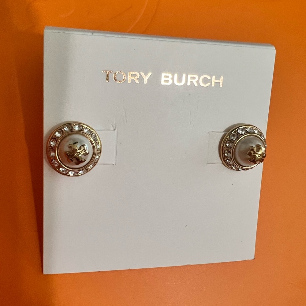 Torry Burch New Pearl Earrings With the package
